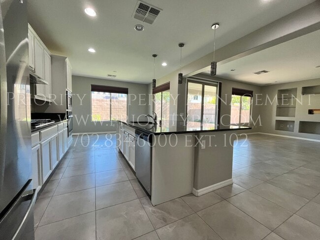 Building Photo - ~~Stunning SW Beauty! 4 Bedroom ~ 3.5 Bath + Bonus Room! 3500+ Sq. Ft