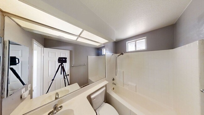 Building Photo - 34907 Summerwood Dr