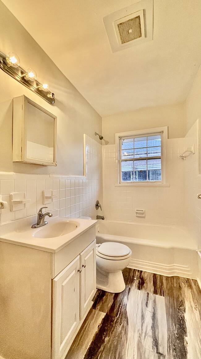 Hall Bathroom - 392 Cairo St NW