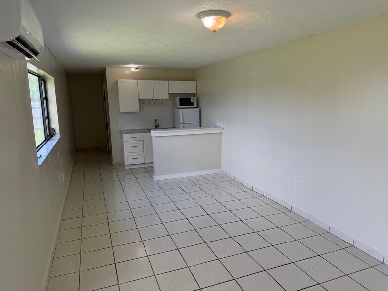 Building Photo - 10375 SW 152nd Ter