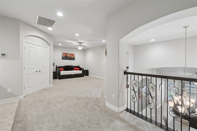 Building Photo - 9018 Meacom Dr