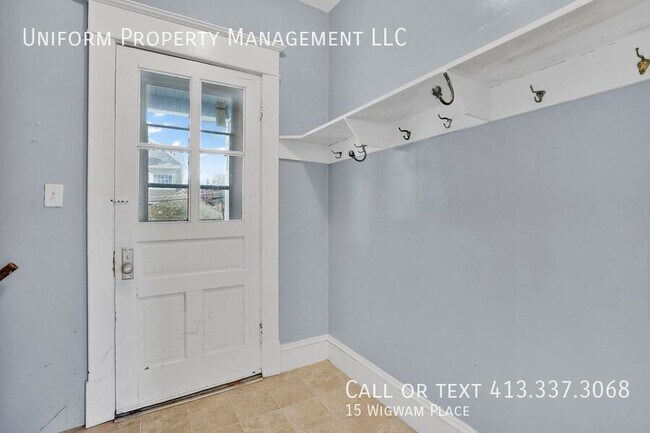 Building Photo - 15 Wigwam Pl