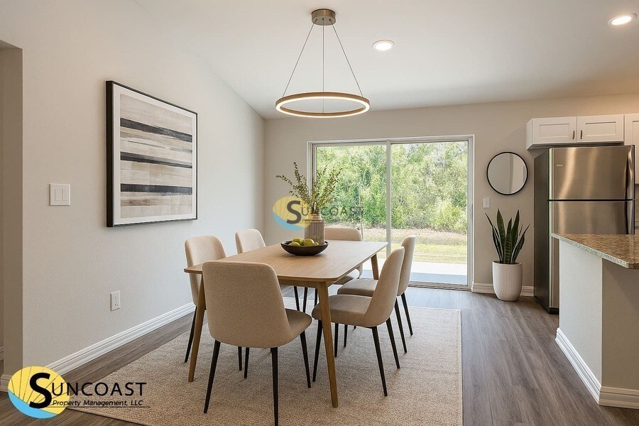 Building Photo - 303 Chiquita Blvd N