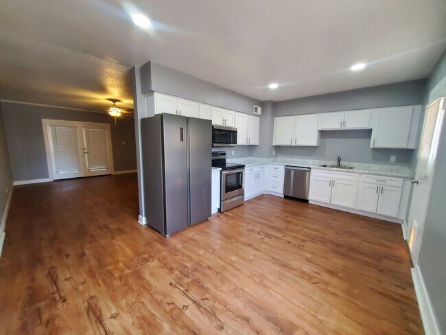 Interior Photo - Town & Country Apartments