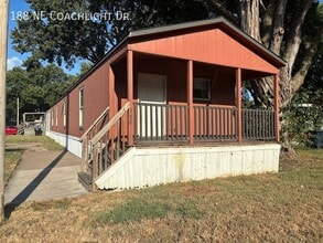 Building Photo - 188 Coachlight Dr