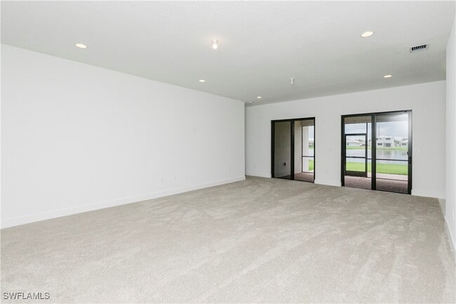 Building Photo - 5114 Panella Ave