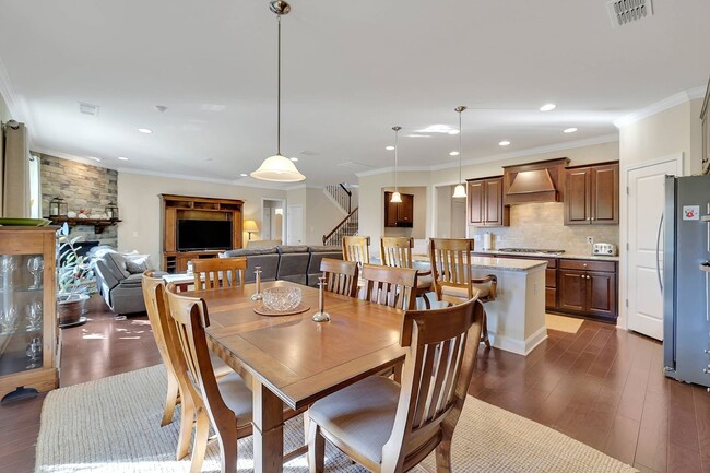 Building Photo - Sparkling clean 4 bedroom home in Spring H...