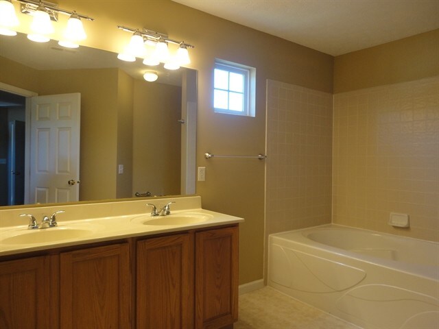 Building Photo - 453 Dakota Run