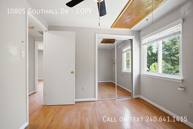 Building Photo - 10805 Southall Dr