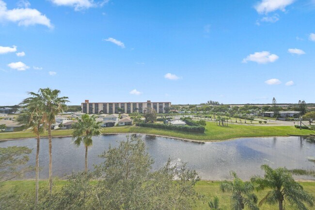Building Photo - 7290 Kinghurst Dr