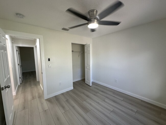 Building Photo - Remodeled 4-bedroom 2 bath 2 car garage in...