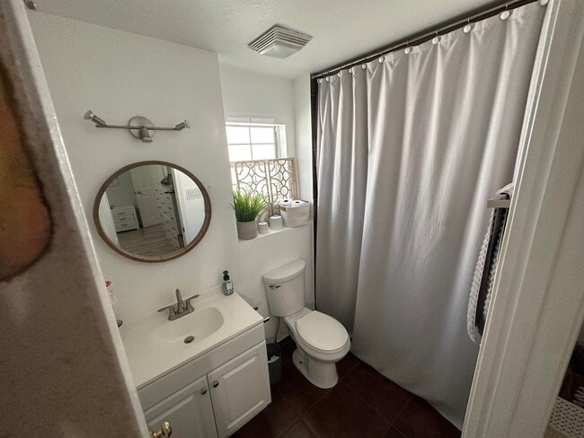 Building Photo - 1902 Denmark Ln