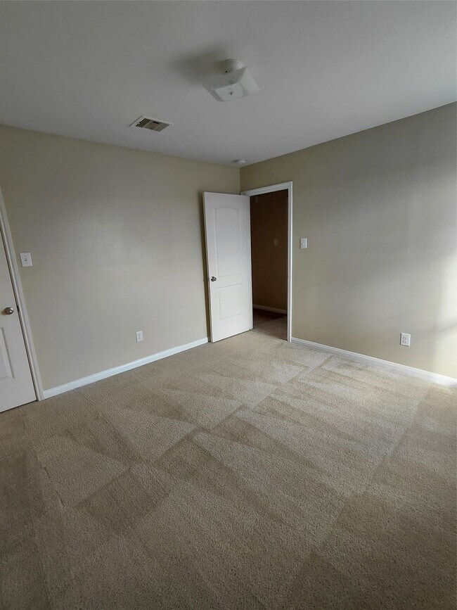 Building Photo - 8902 Stagewood Dr