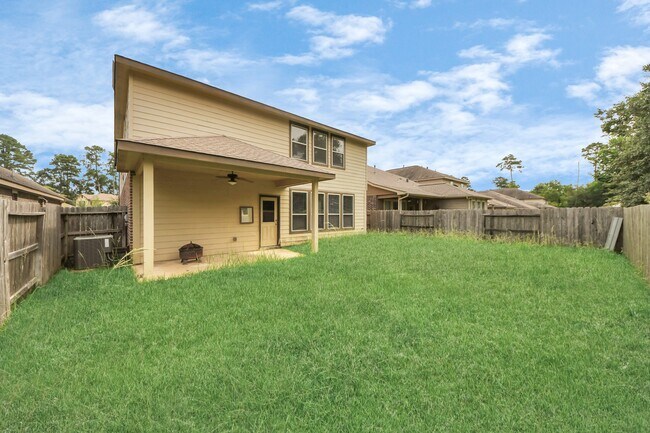 Building Photo - 1437 Northwood Springs Dr