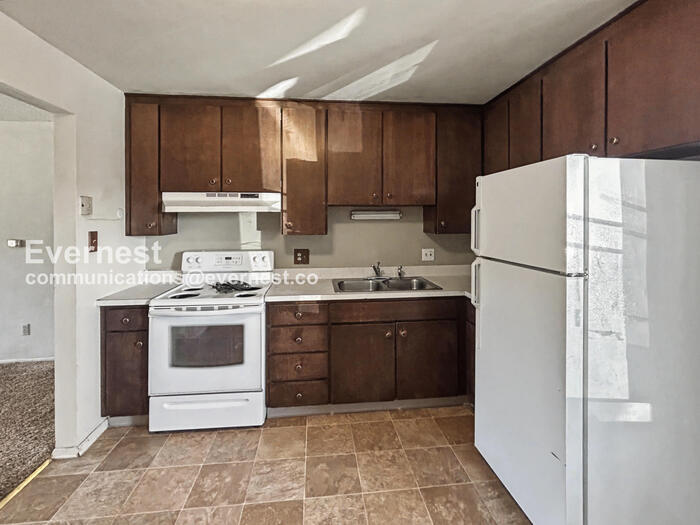 Building Photo - 4311 N Chestnut St