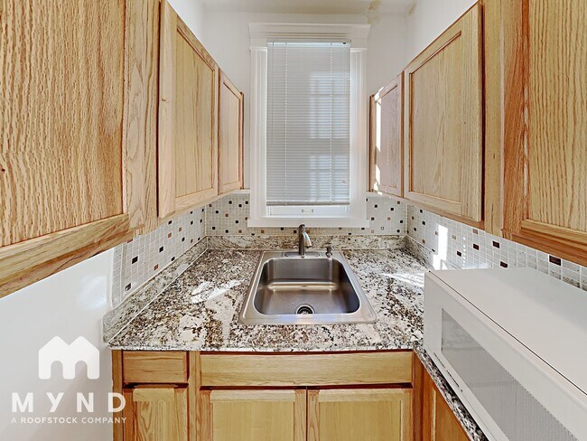 Building Photo - 22 Highland Ave