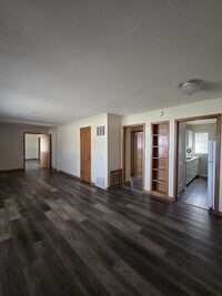 Building Photo - 722 S Hunter