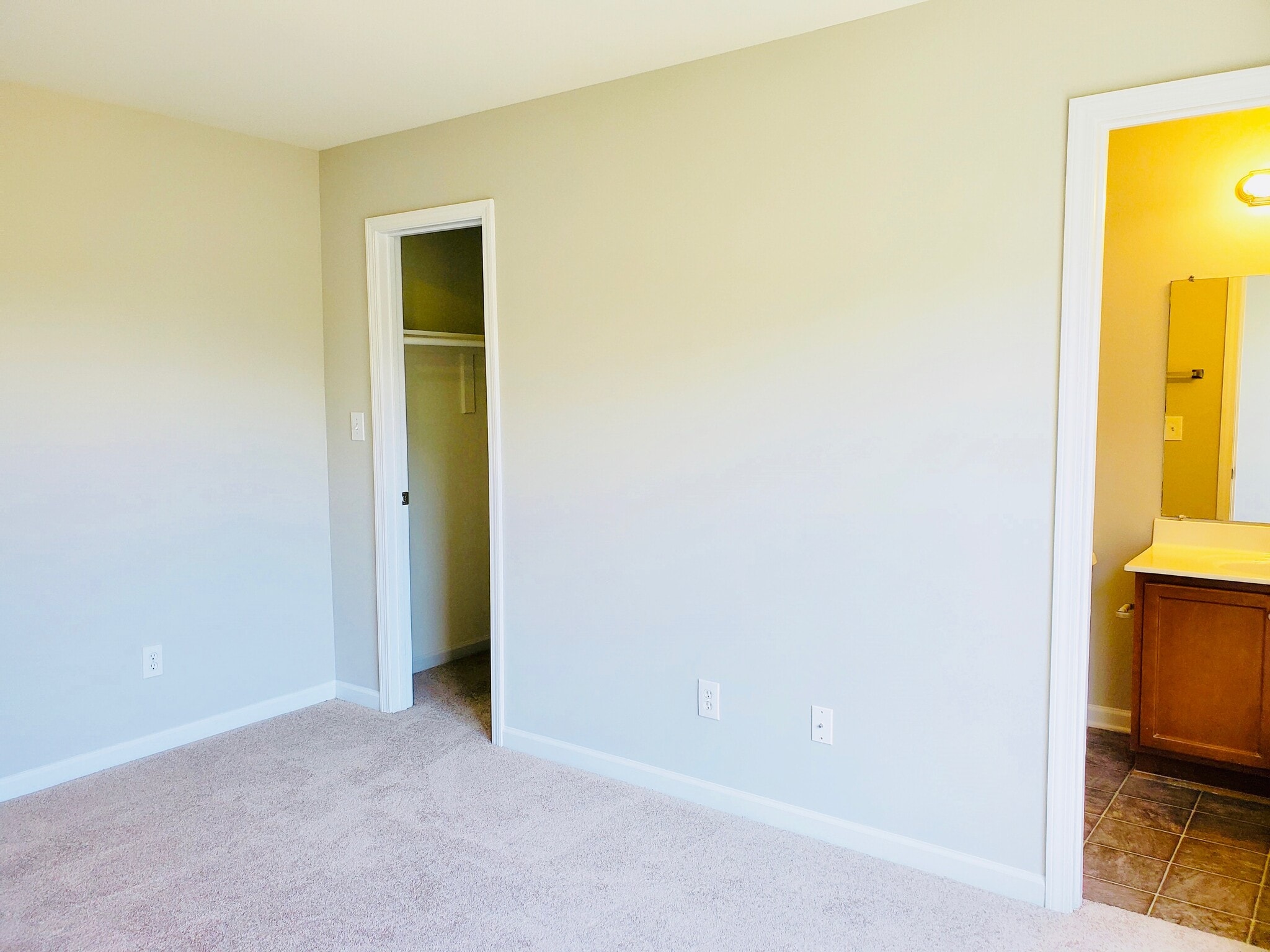 Building Photo - 650 Ganyard Farm Way, 43