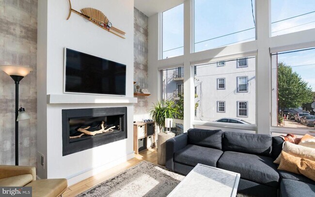 Building Photo - 1500 N Hancock St