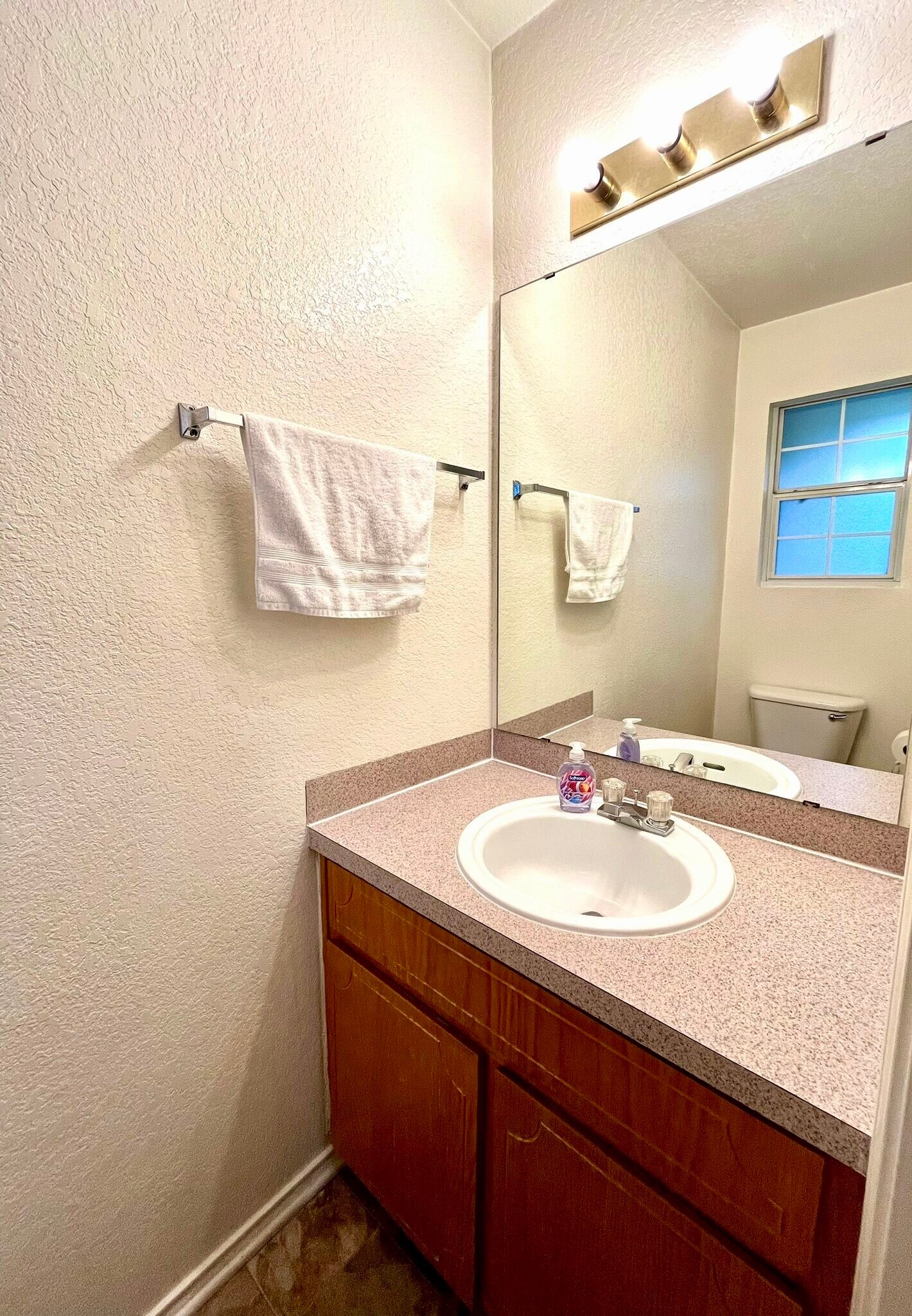 Building Photo - 4409 Abigail Dr