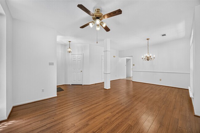Building Photo - 88 Laughing Brook Ct
