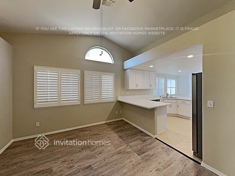 Building Photo - 4512 Crimson Leaf Dr