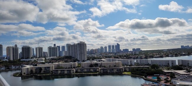 Building Photo - 18031 Biscayne Blvd