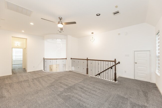 Building Photo - 25514 Kearsley Dr