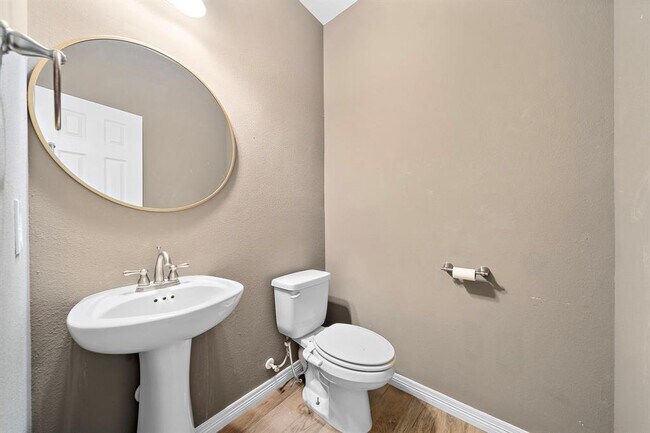 Building Photo - 4534 Montcliff Bend Ln
