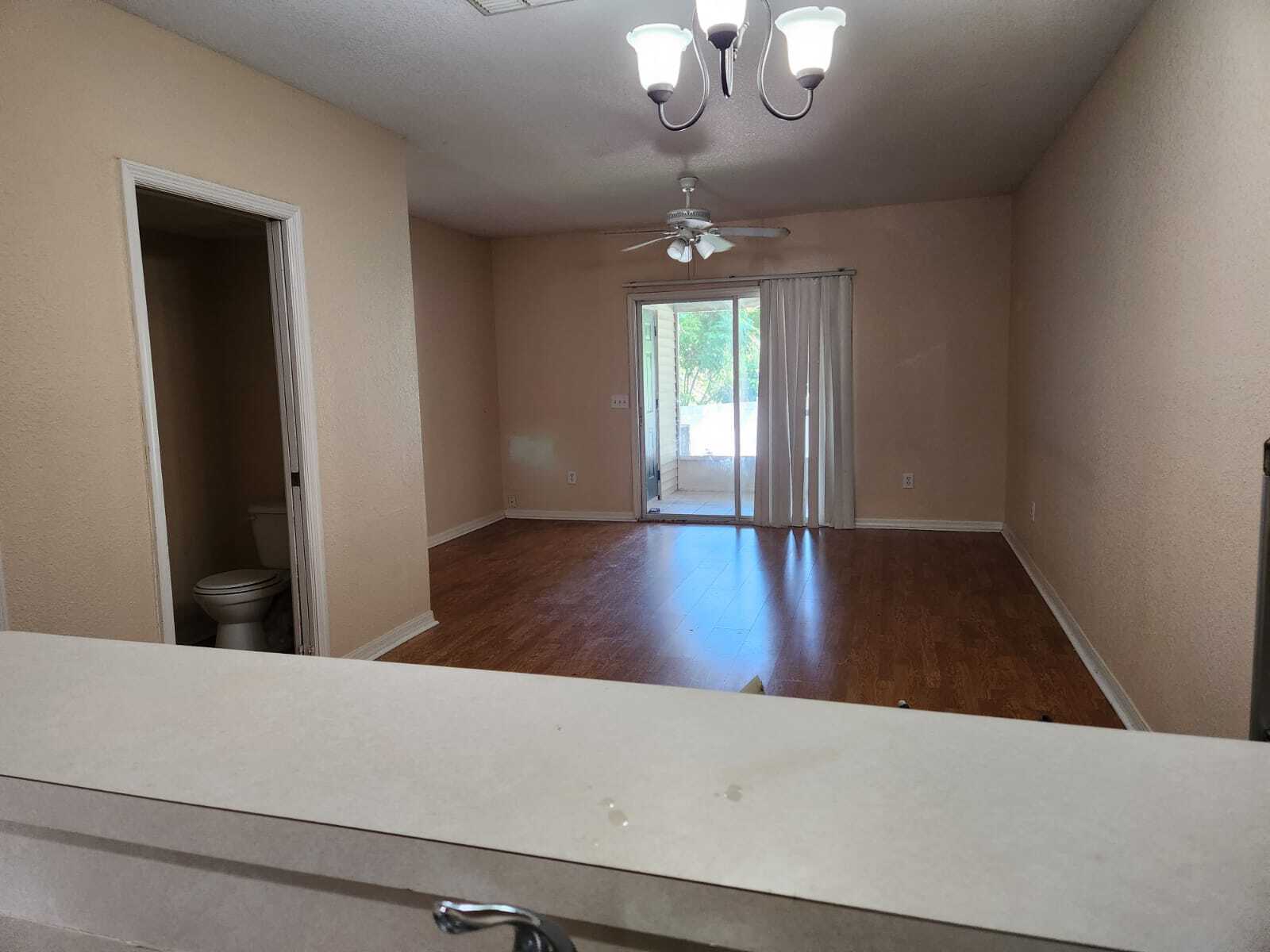 Family room - 4206 Plantation Cove Dr