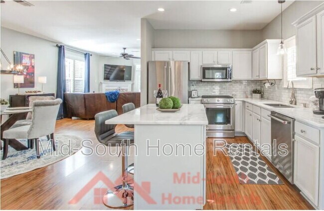 Building Photo - 1228 Island Pl E