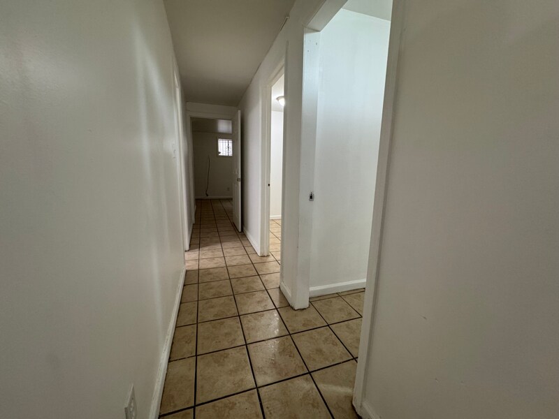 Building Photo - 476 Sutter Ave