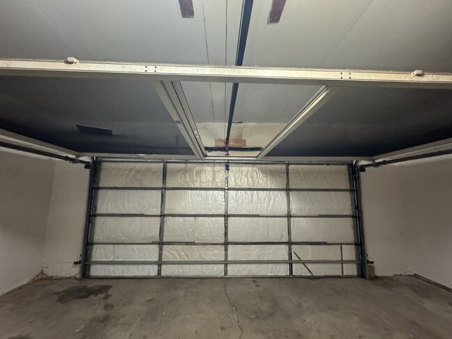 Building Photo - “Spread Out!” — 3 Bed Home with Sun Room + Multiple Living Spaces