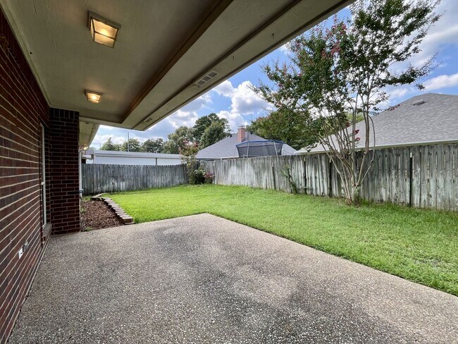 Building Photo - 3106 Silkwood Dr