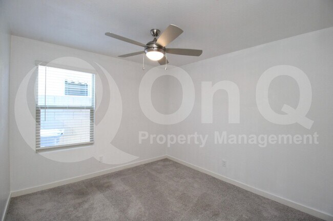 Building Photo - 2540 W La Salle St