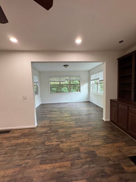 Building Photo - 421 Morgans Creek Ct NW