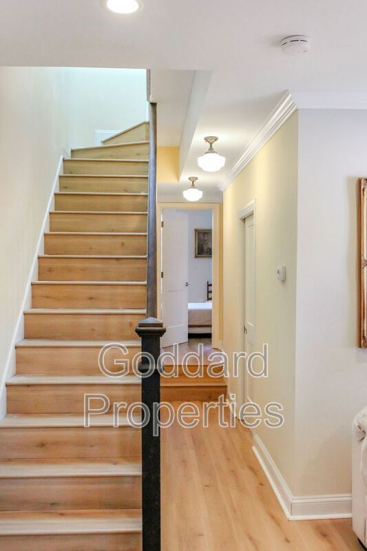 Building Photo - 907 Stiles St