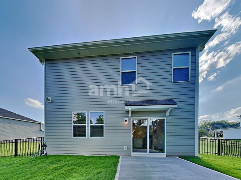 Building Photo - 4780 McDade Lane