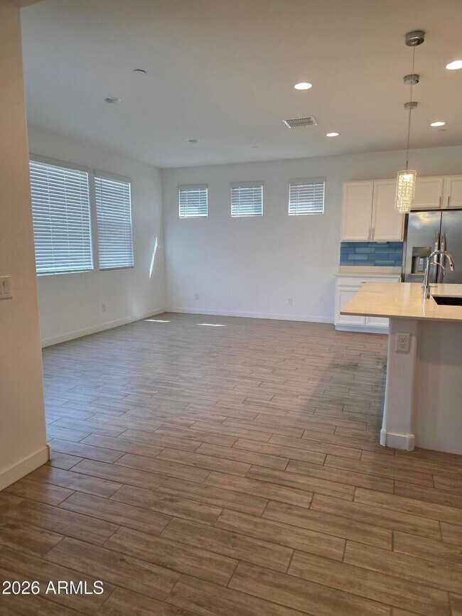 Building Photo - 12518 W Cassia Trail