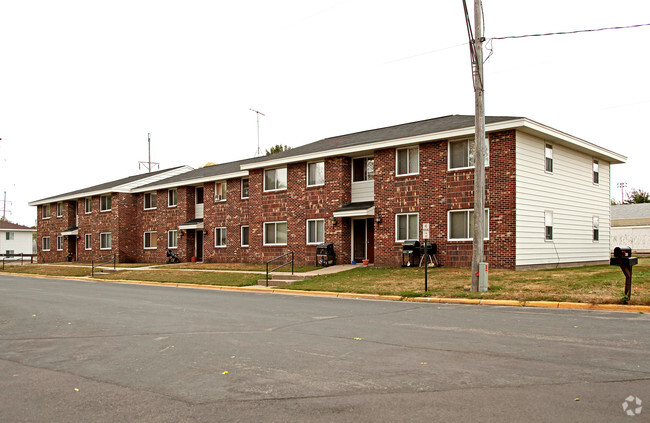 Primary Photo - 450 Brad St