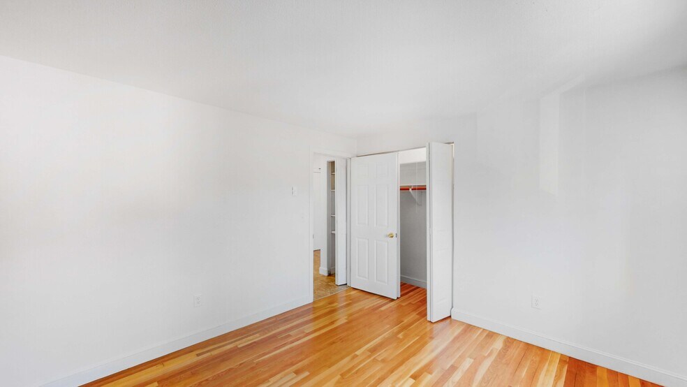 Building Photo - 175 W Wyoming Ave