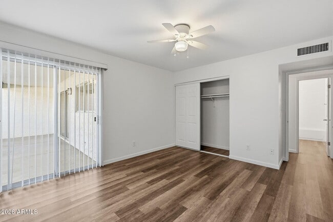 Building Photo - 1051 S Dobson Rd