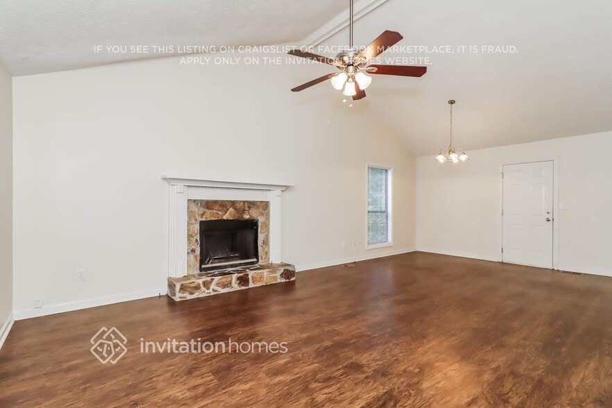 Building Photo - 2594 Bomar Rd