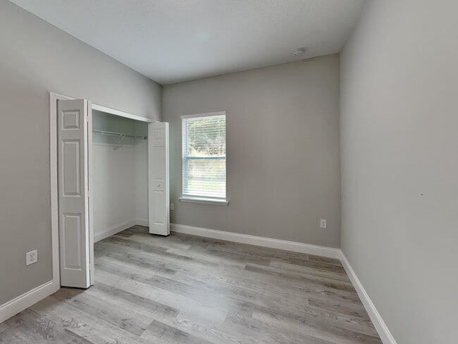 Building Photo - 11604 N Kenlake Cir