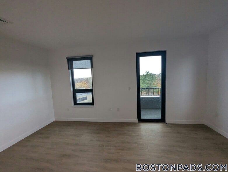 Building Photo - 199 Gardner St