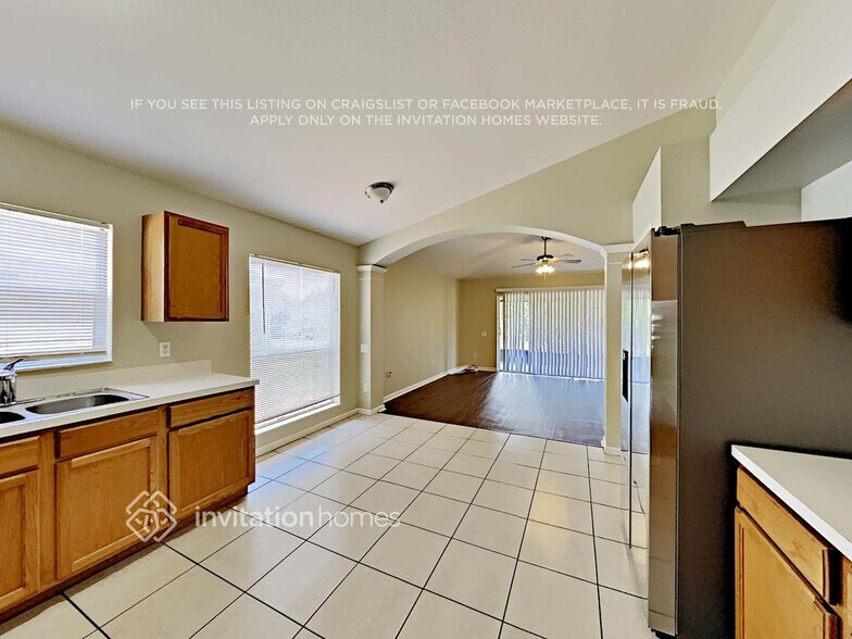 Building Photo - 13018 Early Run Ln