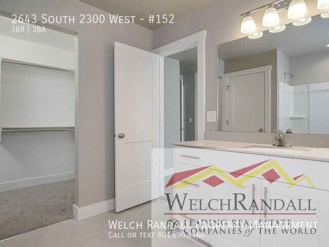 Building Photo - 2643 S 2300 W St
