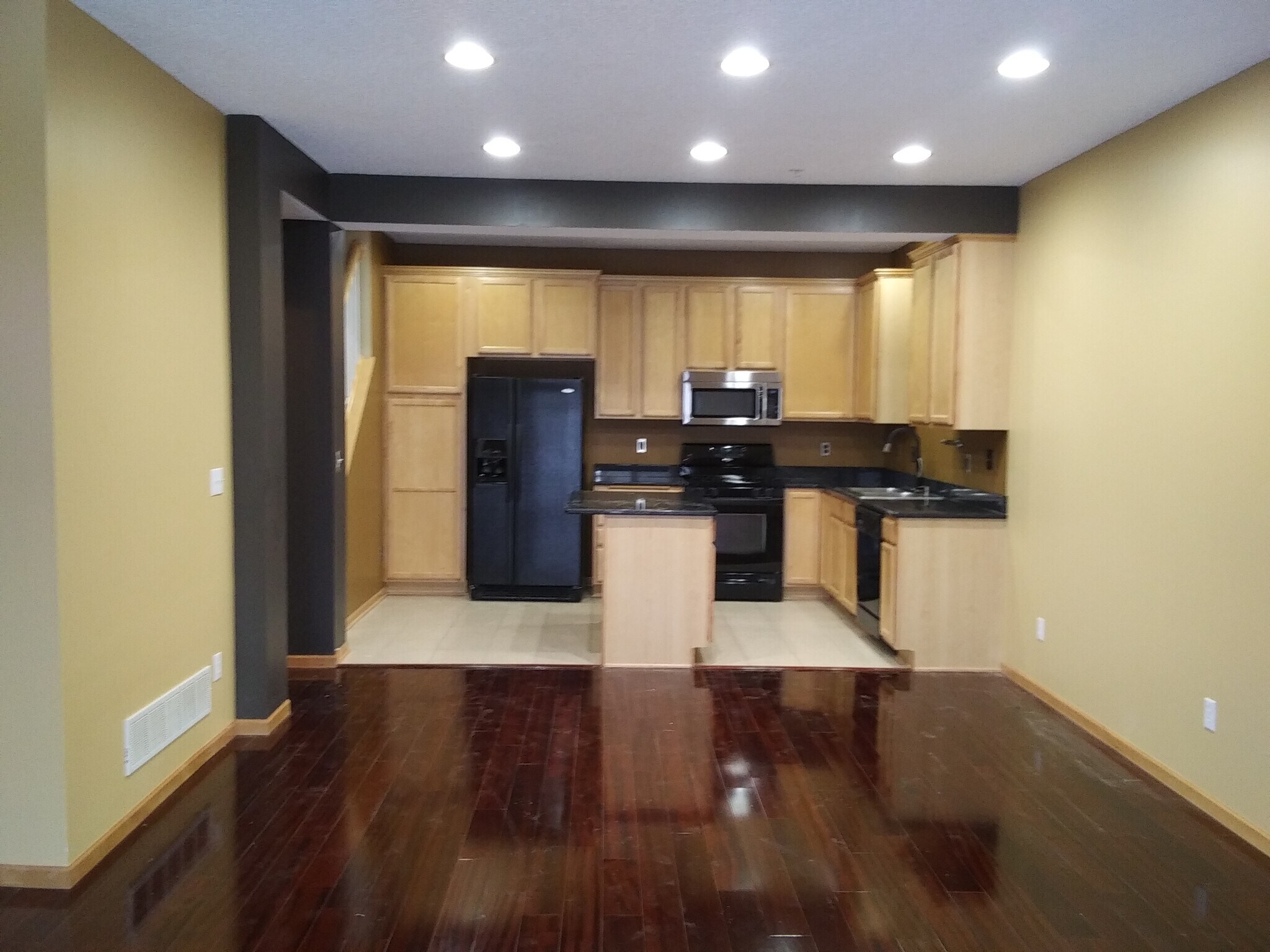 Building Photo - 7618 Parkridge Way