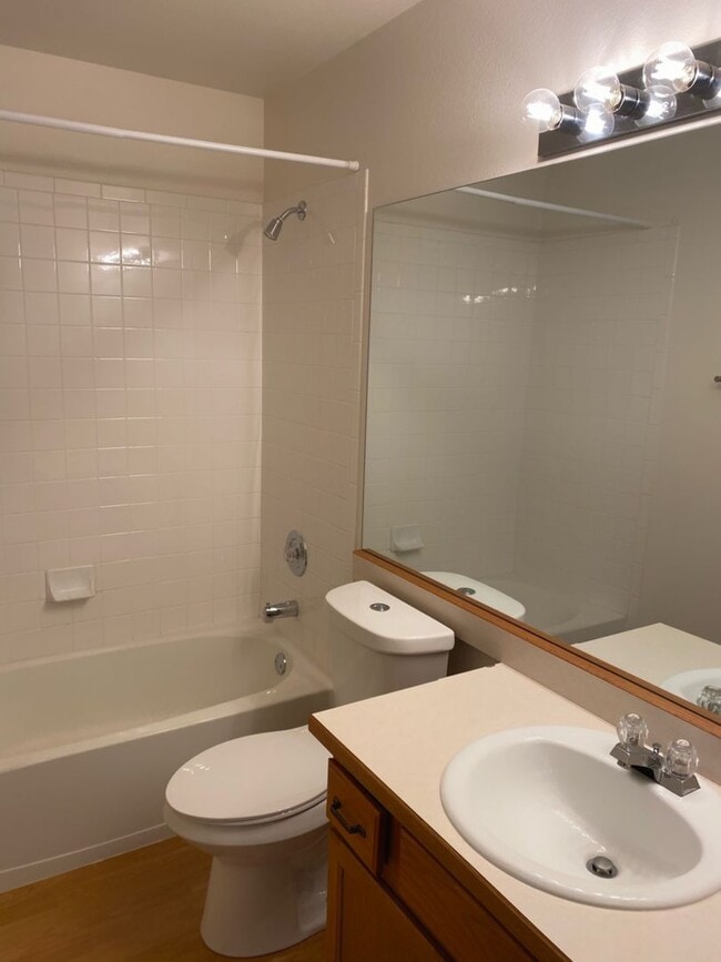 Building Photo - 3911 Christy Heights