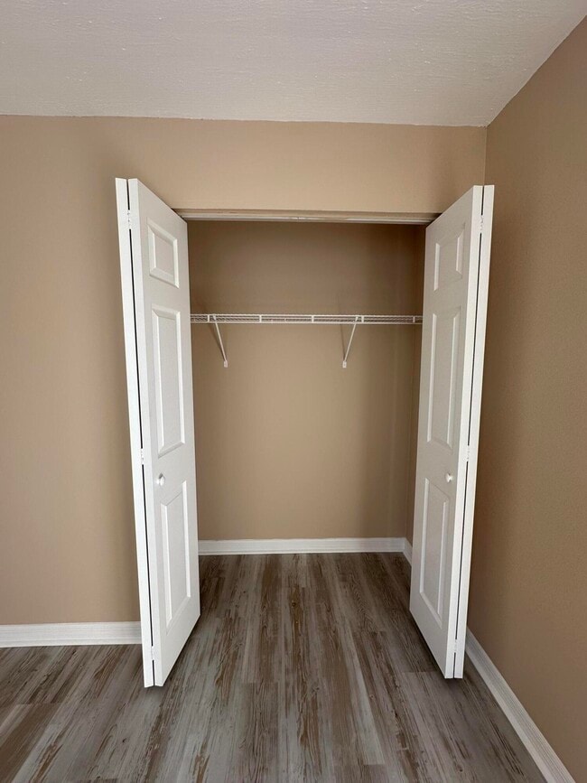 Building Photo - 954 Louisiana Ave